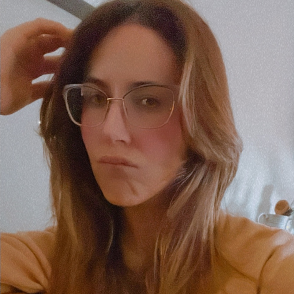 Meet your Posher, Maxine